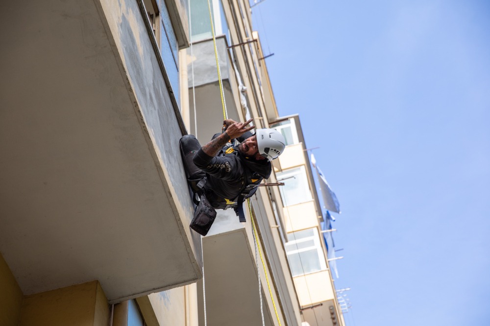 installazione condizionatore condominio edilizia su fune